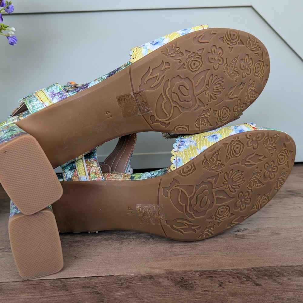 L'Artiste by Spring Step "Vogeush" Floral Heeled Sandal - Picture 11 of 15